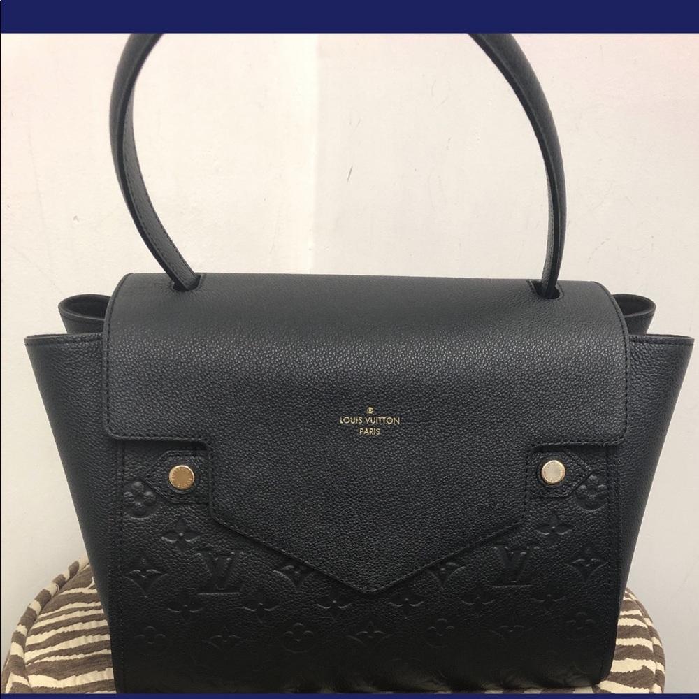 LOUIS VUITTON  Montaigne Black Tote
